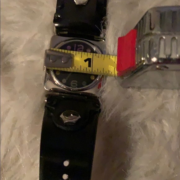 Watch - Picture 3 of 5